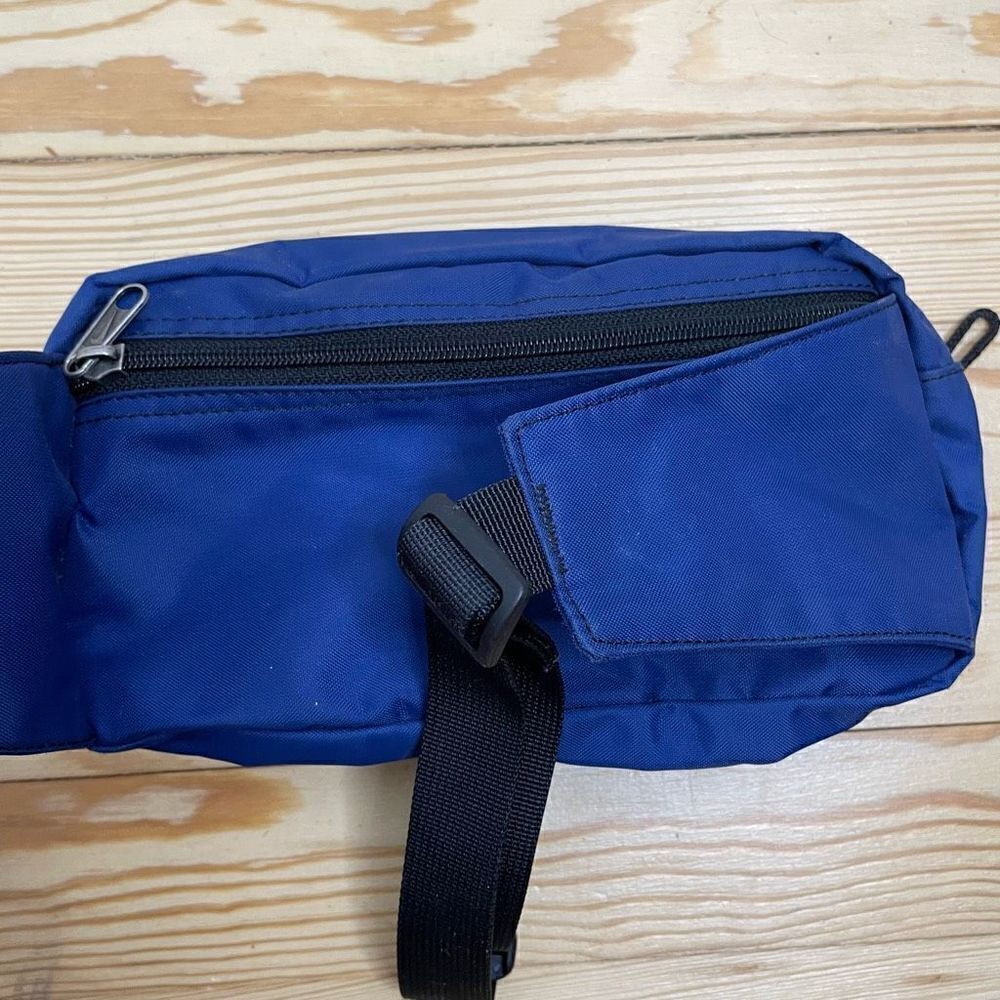 Nike Vintage Original Tough Blue Fanny Pack‎ Belt Bag Crossbody Black Swoosh - Picture 2 of 8